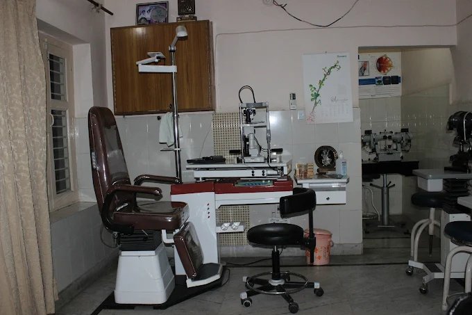 Consultation room at Dr. Pasricha Eye & Dental Hospital